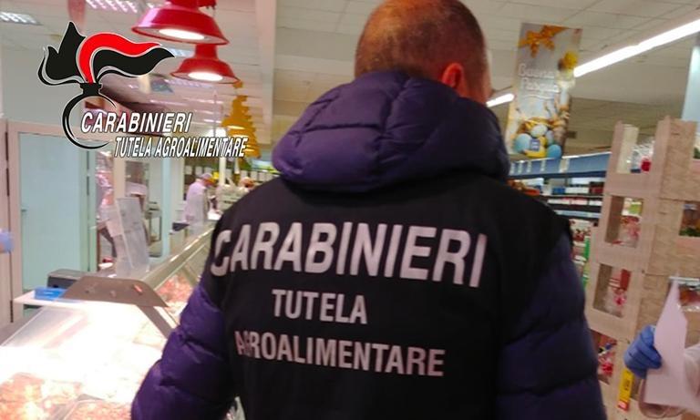 Controllo alimenti da parte dei carabinieri