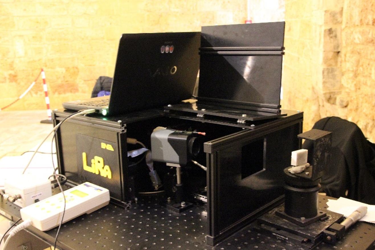 Sistema Lira apparecchiatura spettroscopia laser